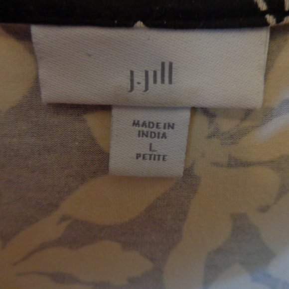 J JILL BLACK WHITE FLORAL A LINE DRESS SZ LP BUTTON DETAIL AT FRONT, POCKETS - Picture 6 of 6